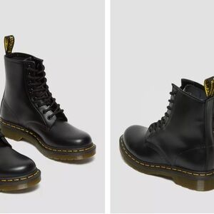 Dr. Martens Boots $189 Womens Black Air walk Worn 1x